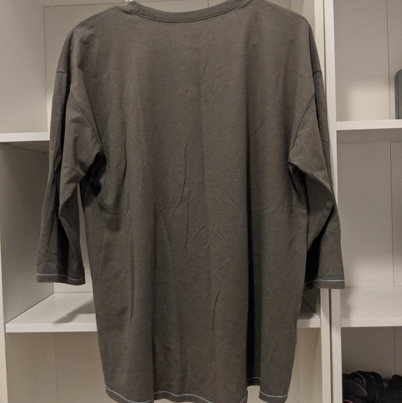 Eddie Bauer Grey Comfy Top - Picture 4 of 4
